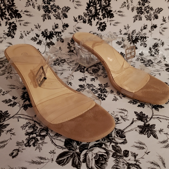 Clean sandals - Picture 2 of 5